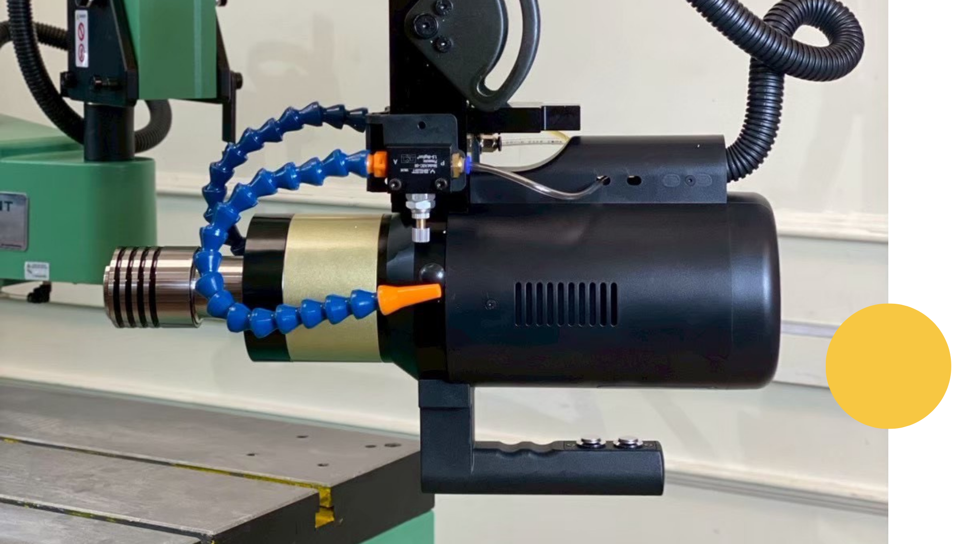 เครื่องต๊าปเกลียวไฟฟ้า