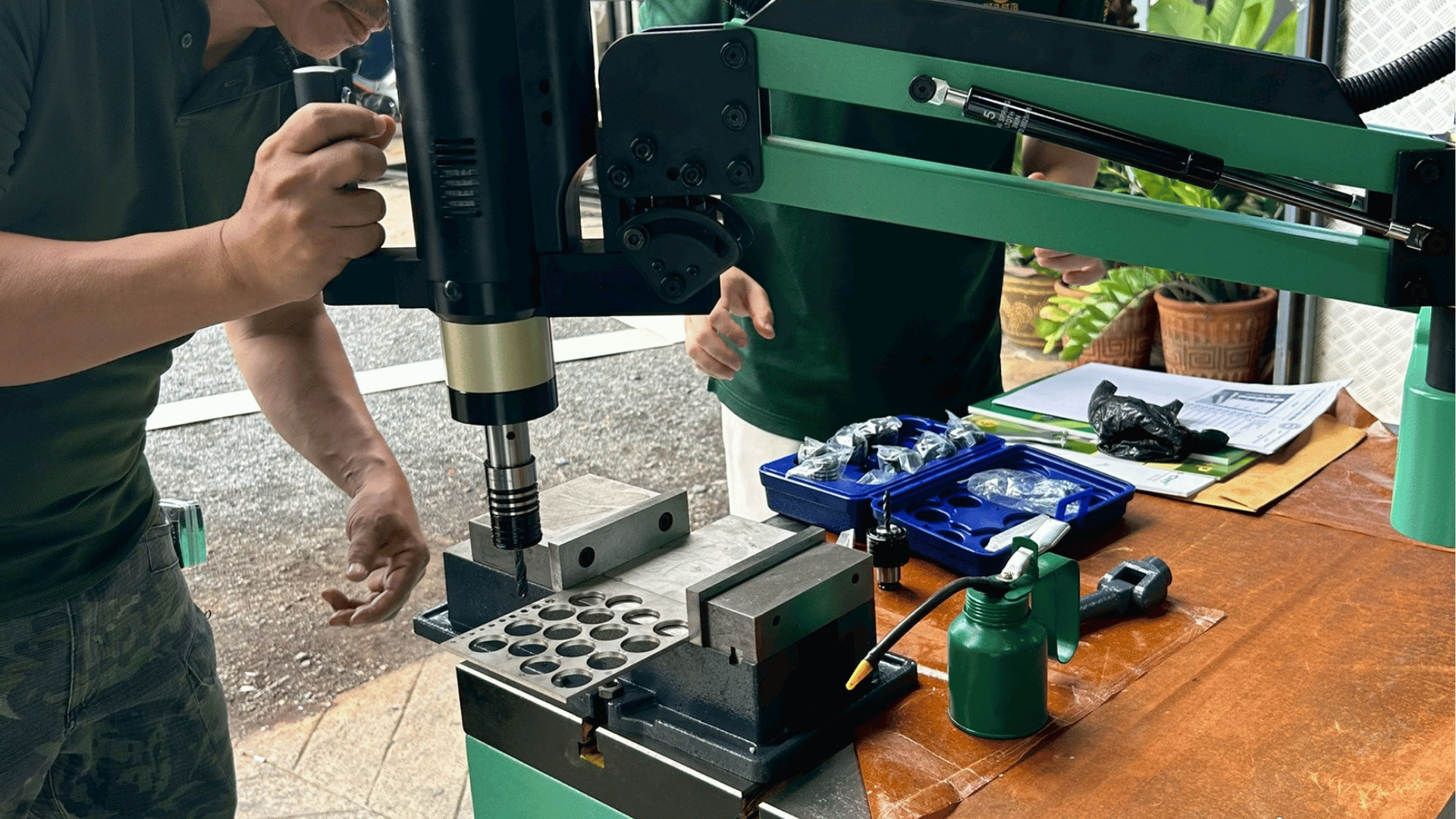 เครื่องต๊าปไฟฟ้า